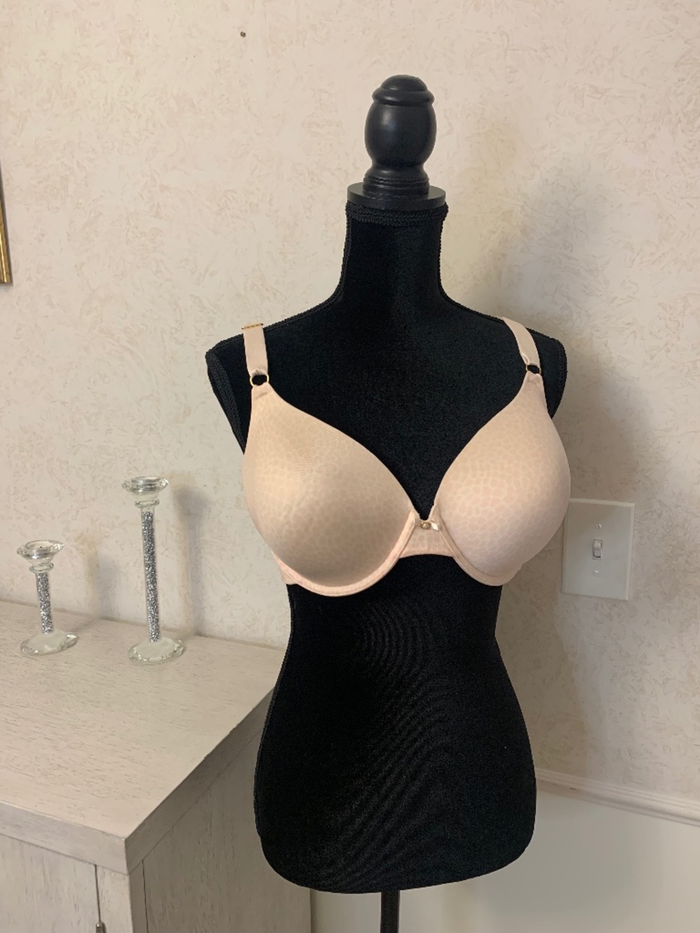 Vanity Fair pink, leopard print bra, size 40D